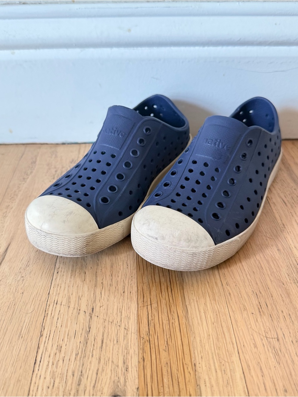 Native Kids Water Shoes in Navy with Off-White Toe